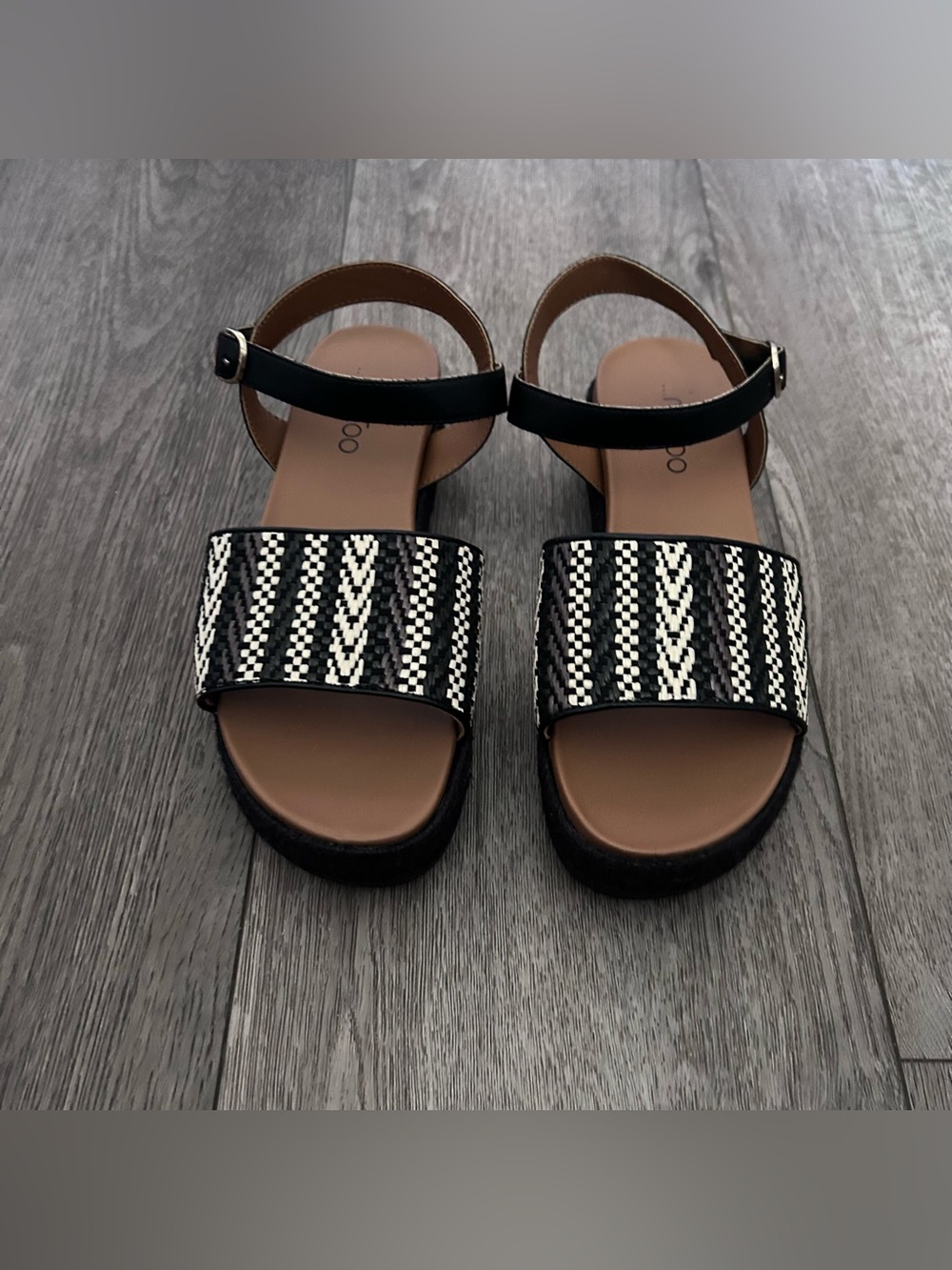 NWOT Me Too Raffia Espadrille Platform Sandals Size 9
